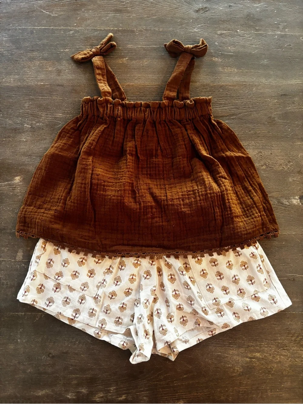 Rylee and Cru set Brown Gauze Tie-Strap Tank with Printed Cream Shorts